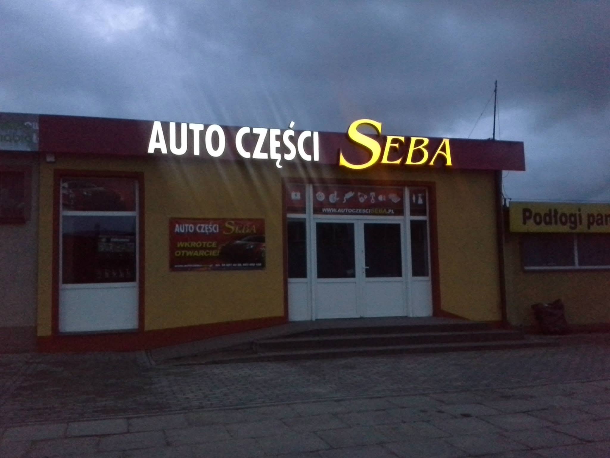 Podświetlane litery Auto Części Seba