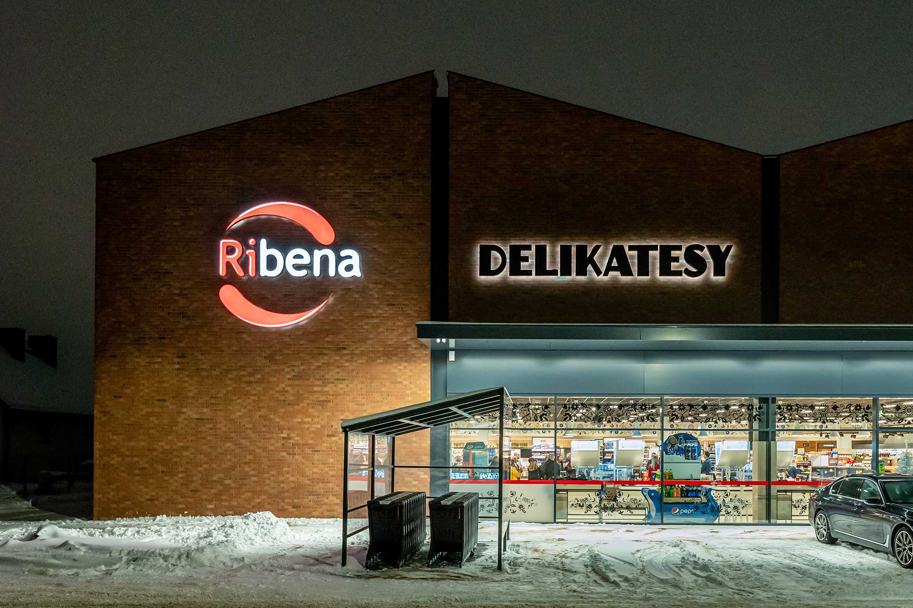 Ribena — realizacja R4Y